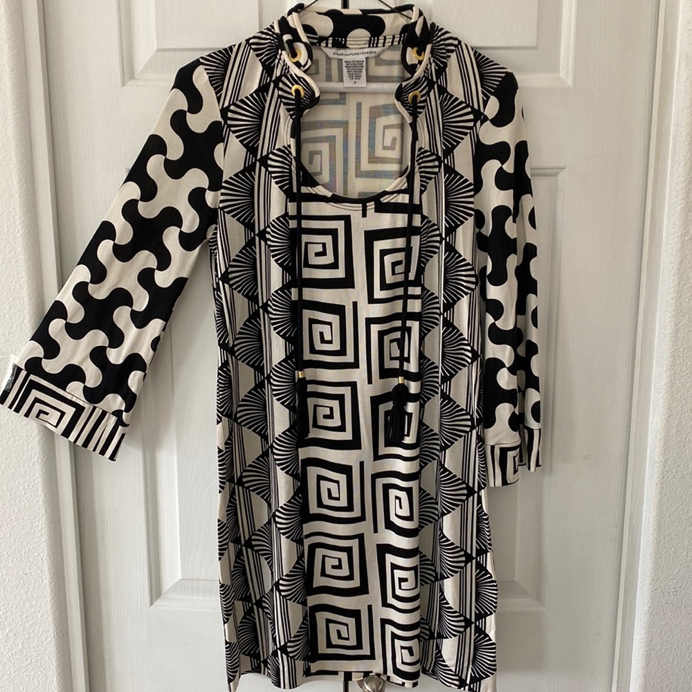 Diane von Furstenberg black and white tunic dress size 8